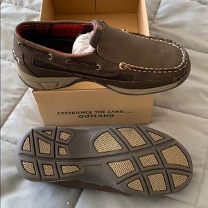 BRAND NEW, NEVER WORN Outland comfort boys shoes.